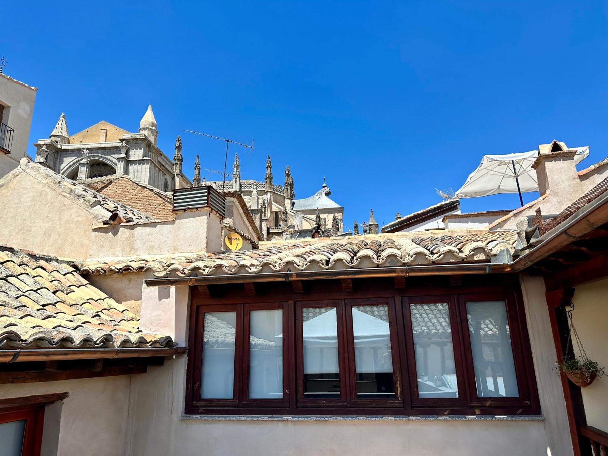 Apartamento Canonigo - Terraza Con Vistas Toledo Buitenkant foto