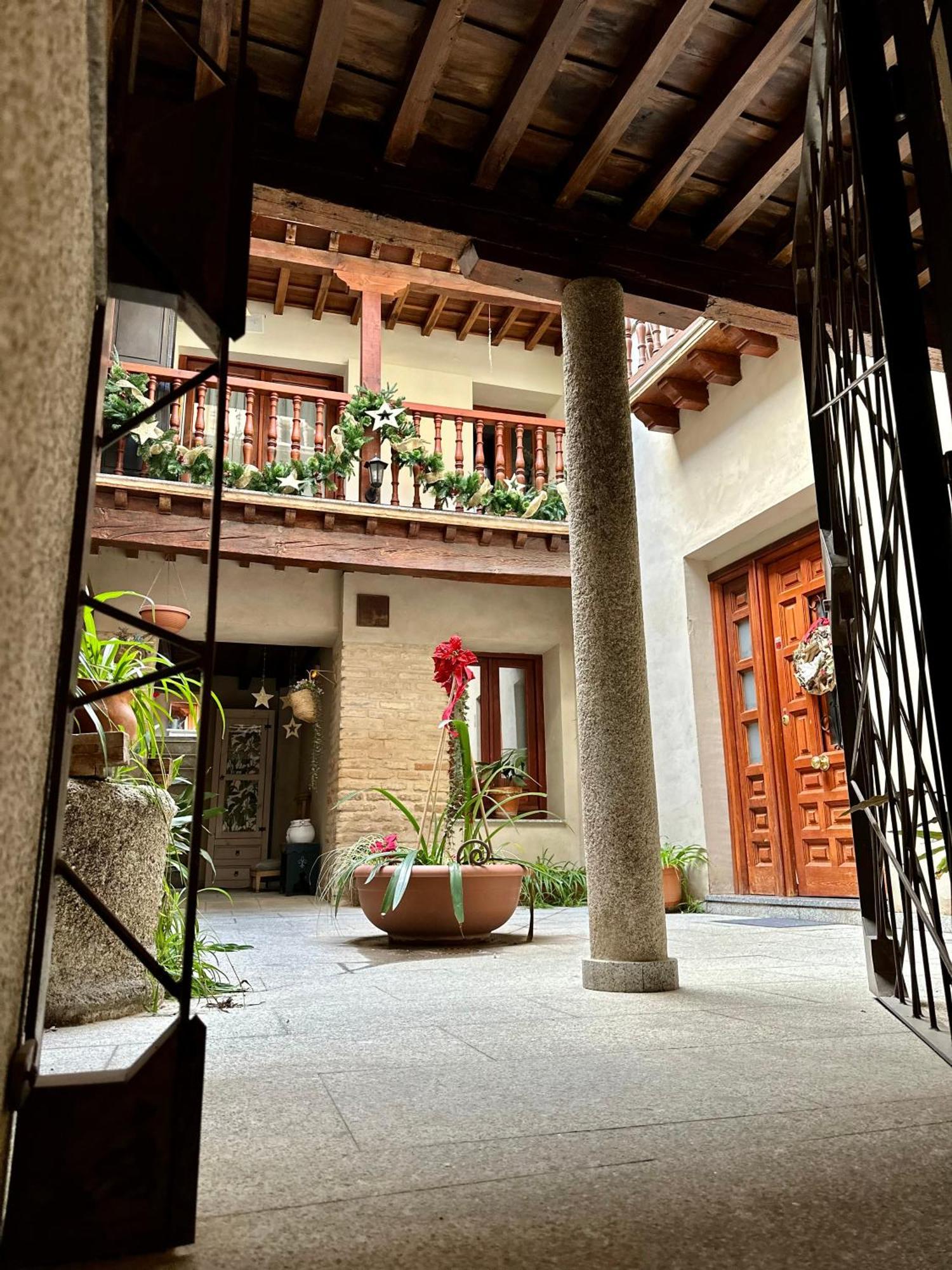 Apartamento Canonigo - Terraza Con Vistas Toledo Buitenkant foto