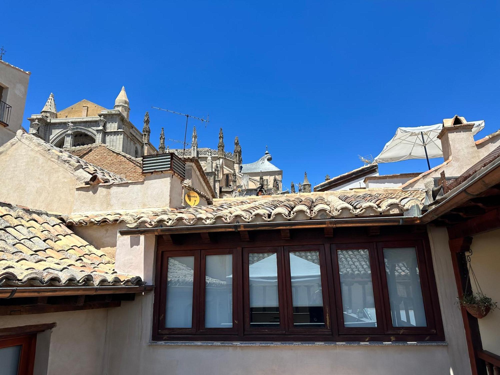 Apartamento Canonigo - Terraza Con Vistas Toledo Buitenkant foto